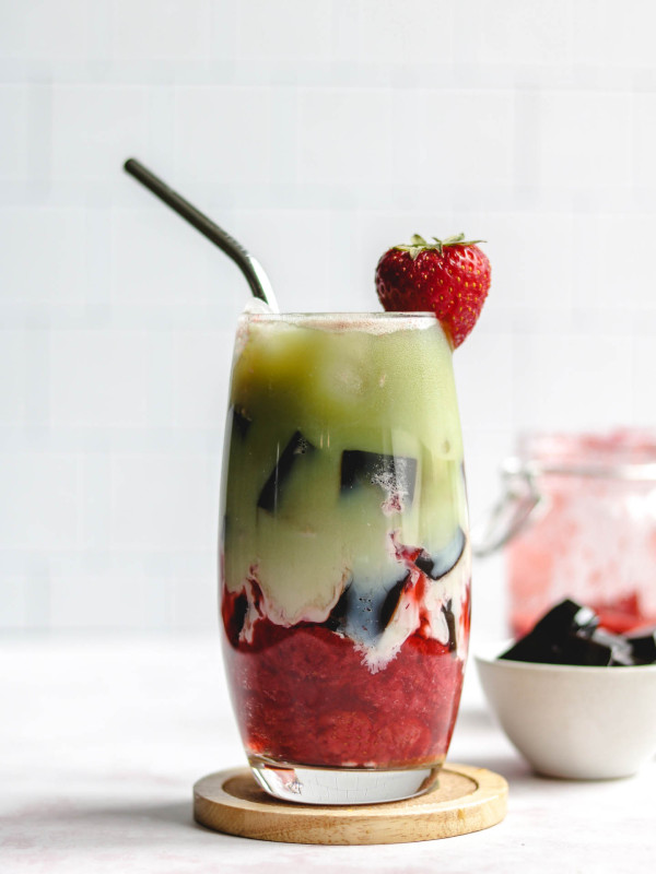 healthy green tea latte with grass jelly