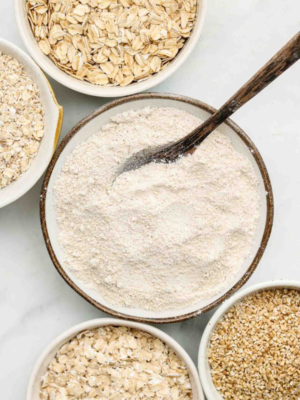 different kinds of oats in bowls